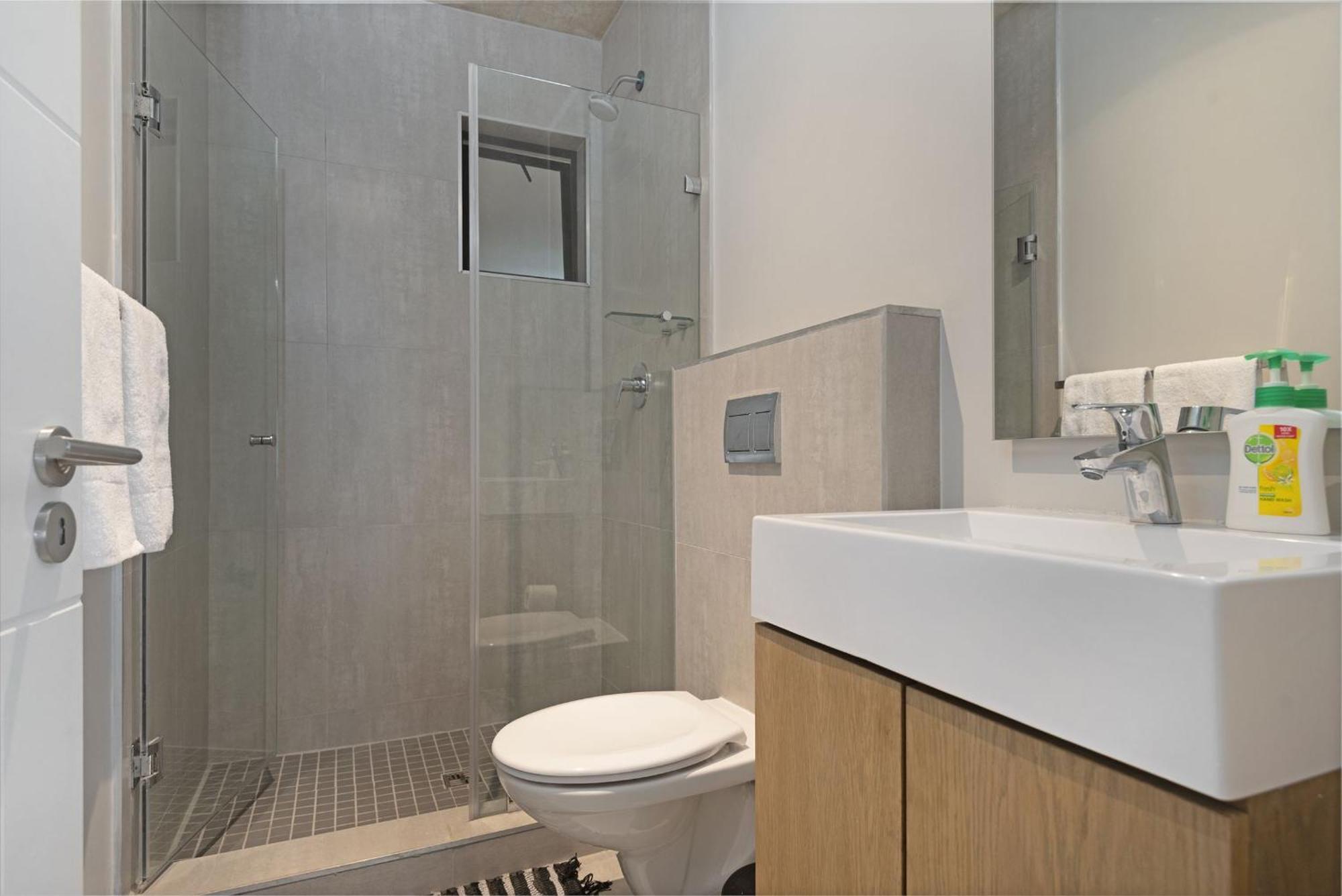 Apartment 105 On Koi By Hostagents