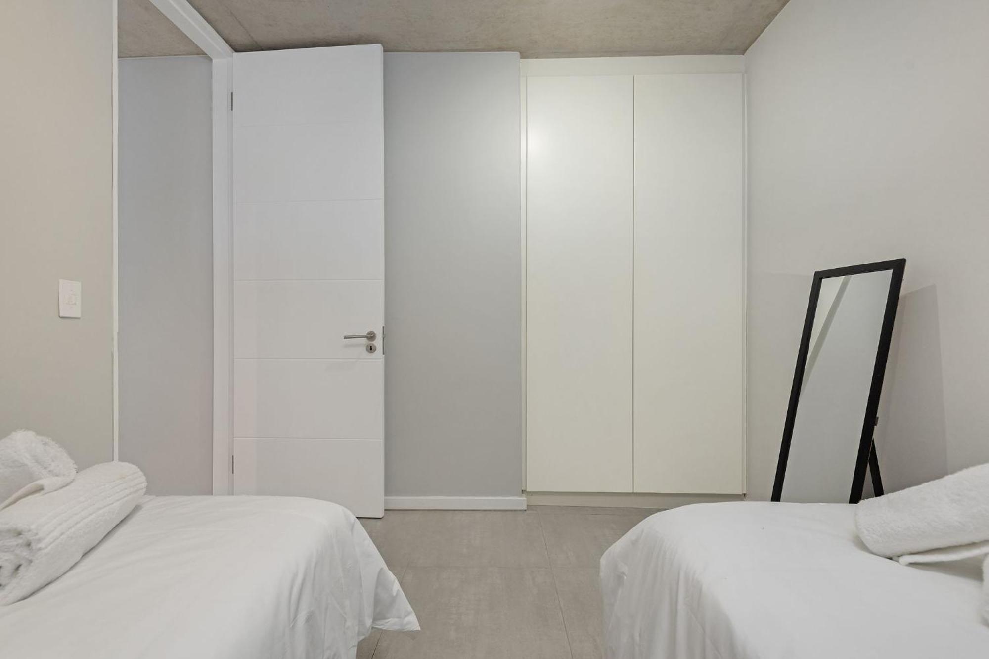 105 On Koi By Hostagents Apartment *